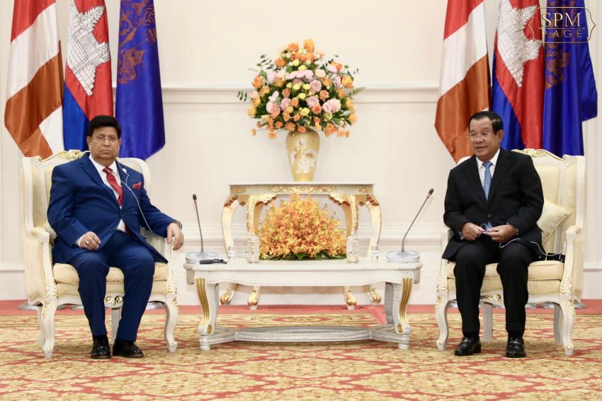Pre Trade Mission   Cambodia  Prime Minister Samdech Techo Hun Sen.  and Bangladeshi Foreign Minister  Dr. AK Abdul Momen   